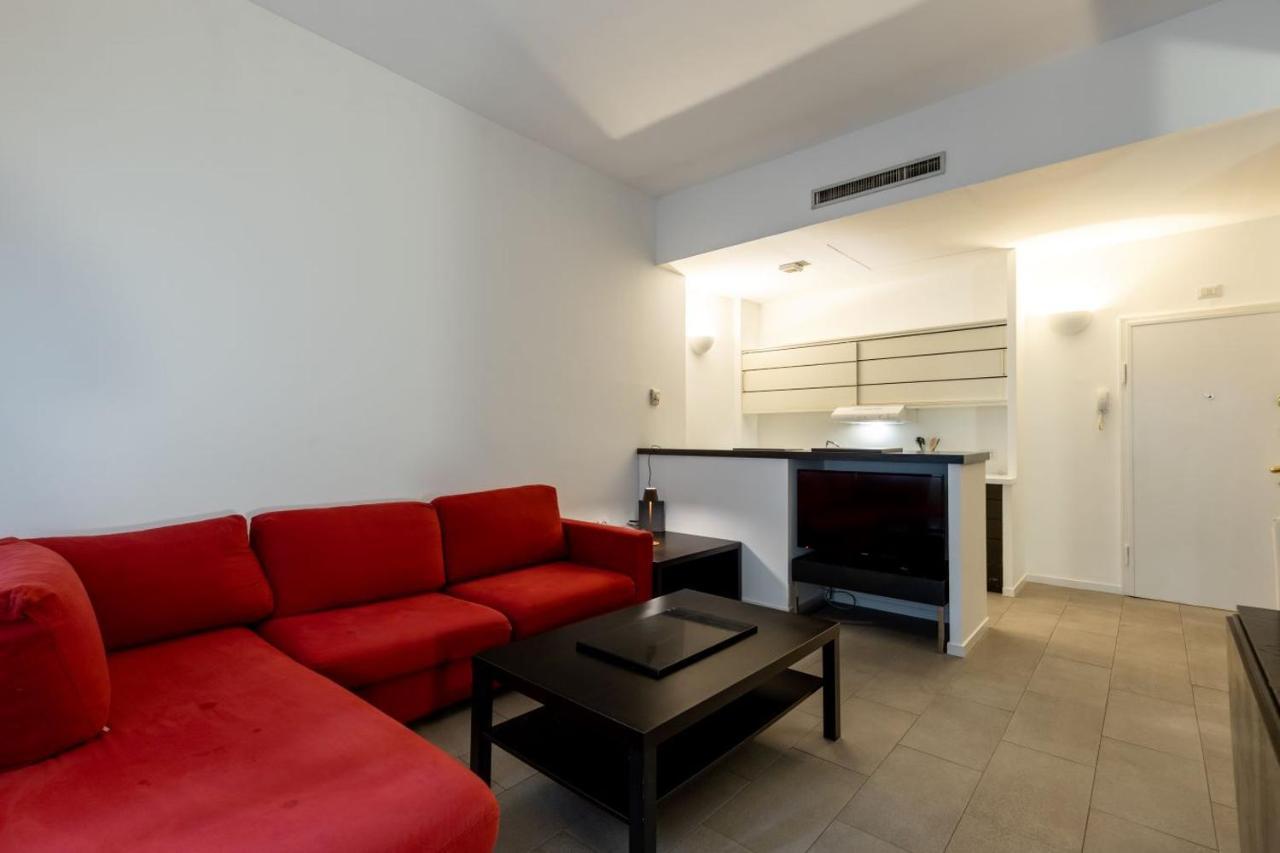 Apartment In Brera-Fatebenefratelli-Porta Nuova-Milano Bagian luar foto