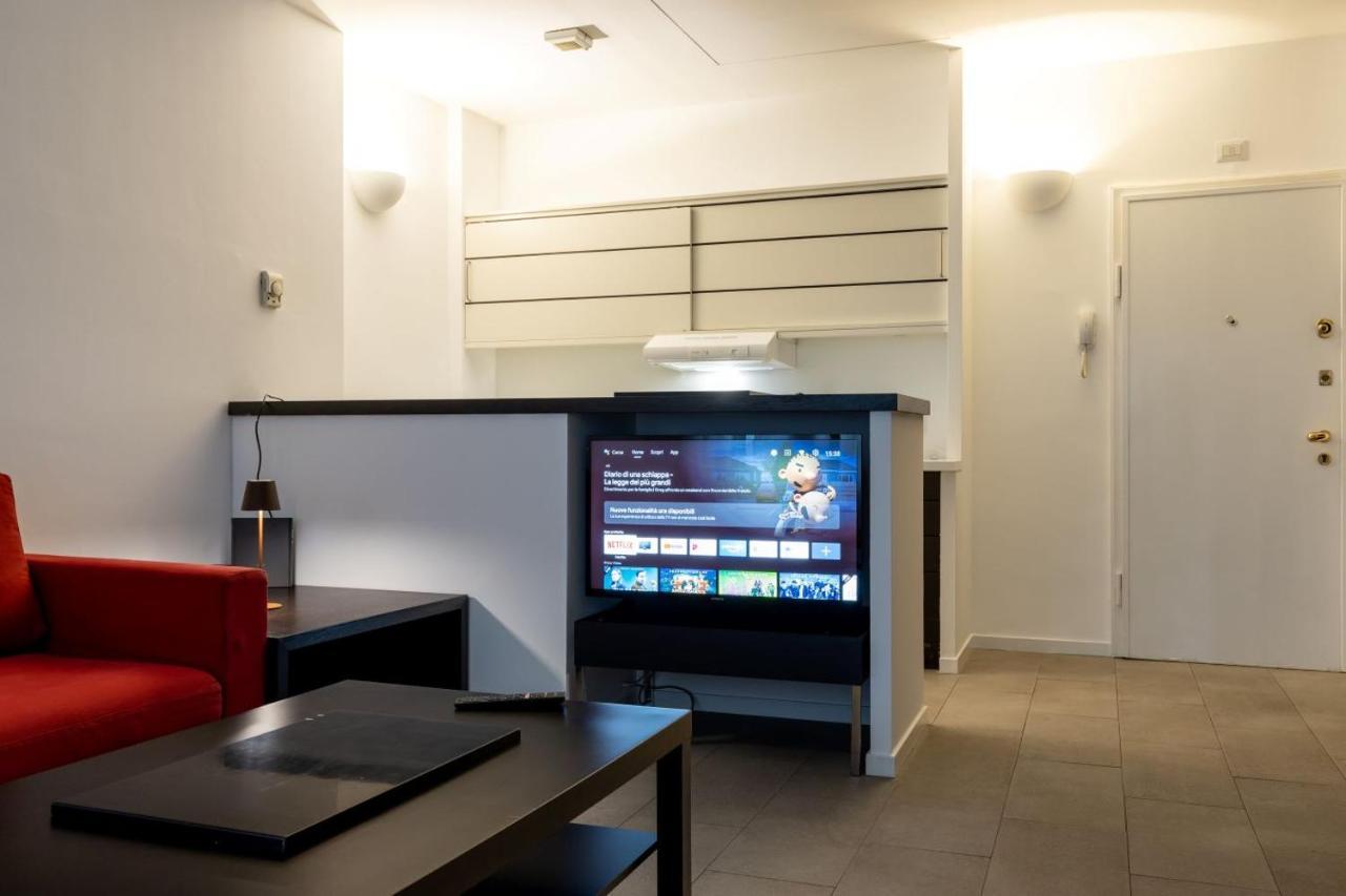 Apartment In Brera-Fatebenefratelli-Porta Nuova-Milano Bagian luar foto
