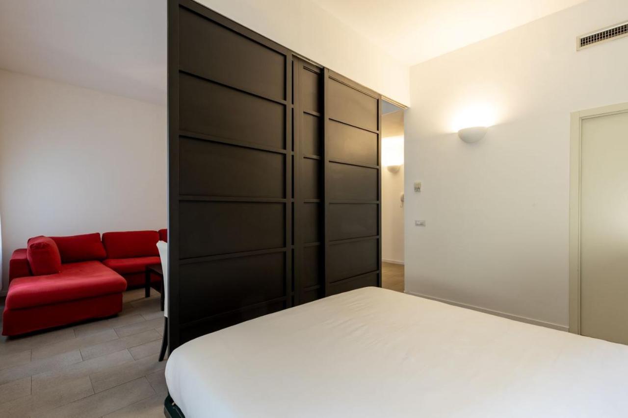 Apartment In Brera-Fatebenefratelli-Porta Nuova-Milano Bagian luar foto